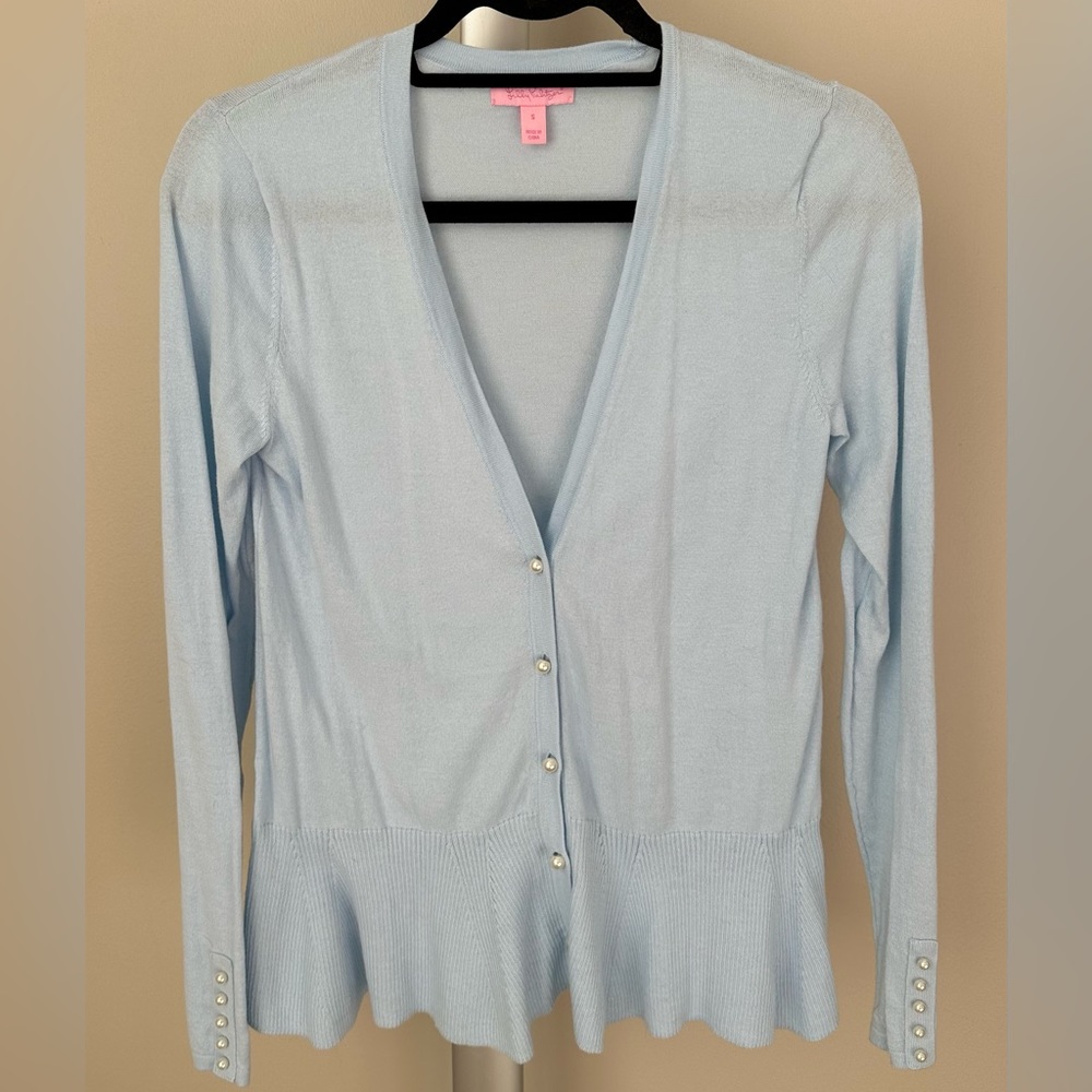 Lilly Pulitzer cardigan in light blue with pearl button details. Size small
